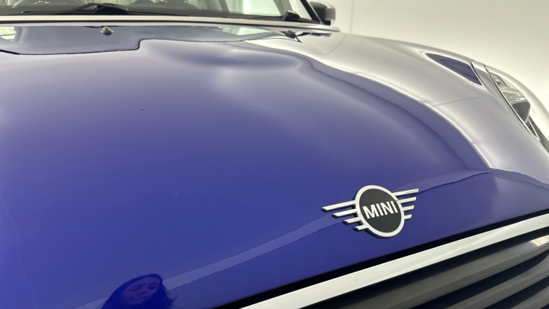 MINI Hatchback 1.5 Cooper Classic II 3dr [Comfort Pack] Petrol Hatchback